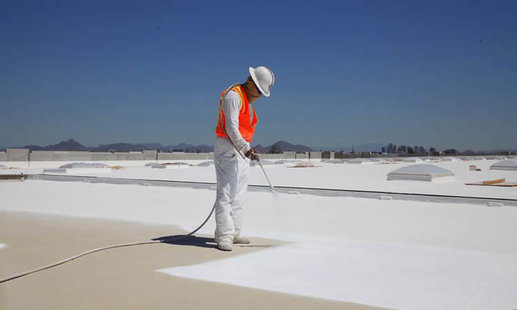 مقاول عوازل أسطح جدة | خبرة وجودة لحماية المباني